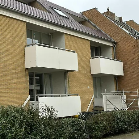 Op Strand Apartment *